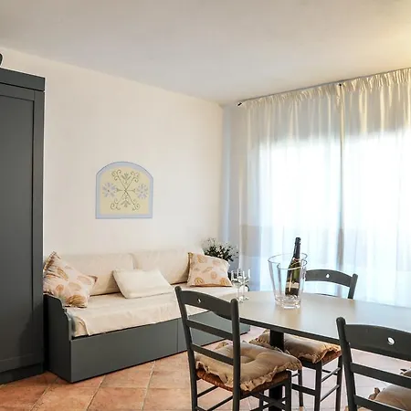 Elite Smeralda Aparthotel 3*