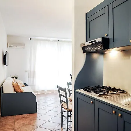 Elite Smeralda Aparthotel 3*